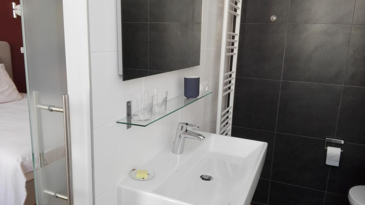 Double Room Private Bathroom