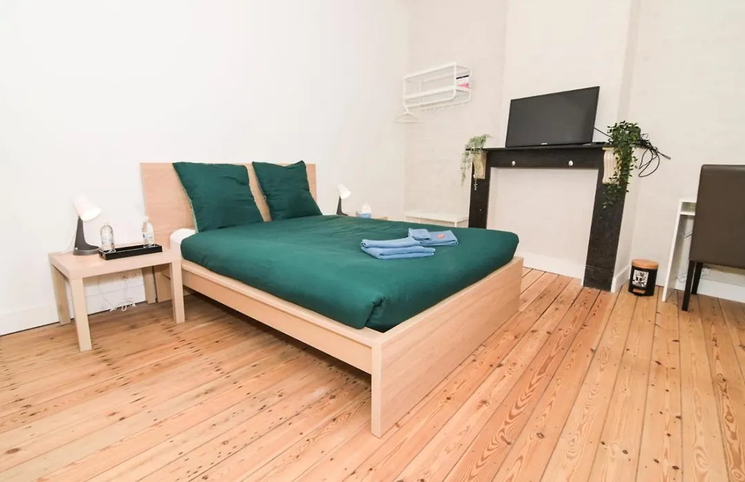 Cozy And Confortable Room Near Brussels Central Station-1