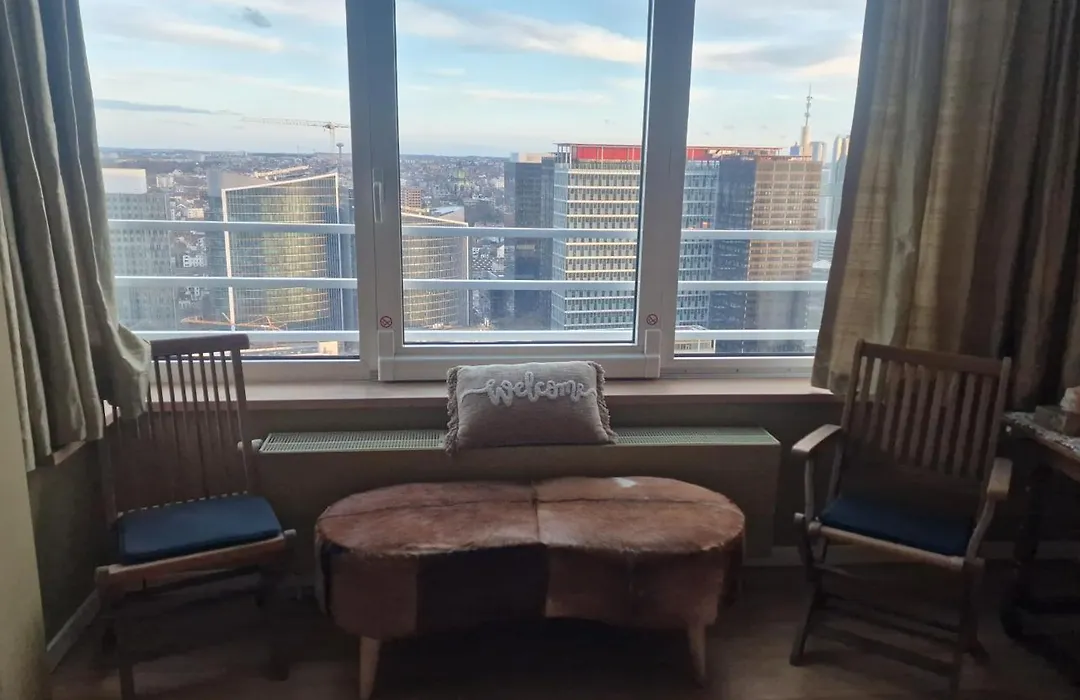 Romantics Rooms In Brussels Sky-1