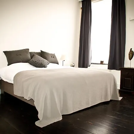 House Ninety Guesthouse-3