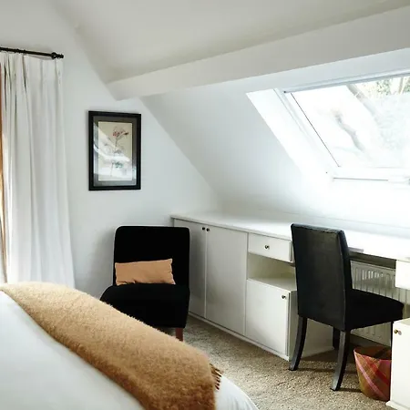 Guest house La Maison Chantecler-2